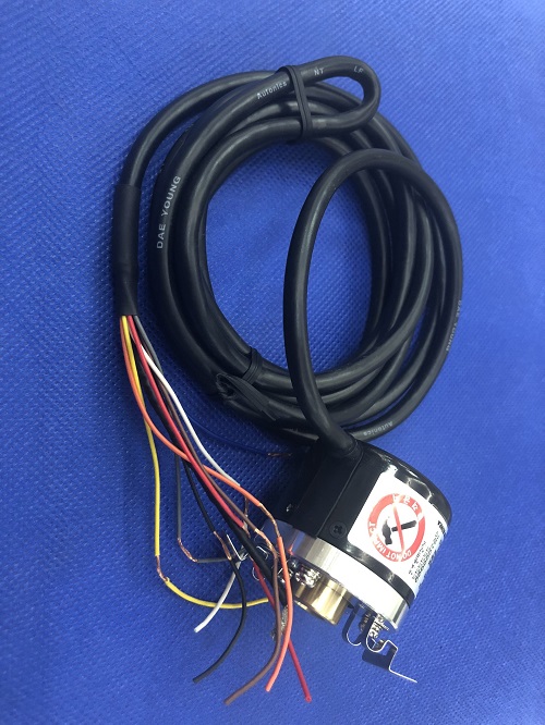 Bộ mã hóa vòng quay tương đối 40mm (Loại lỗ liền thân) Autonics E40HB8-500-6-L-5